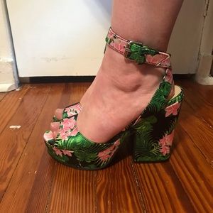JustFab Tropical Summer Platform Pumps Sandals
